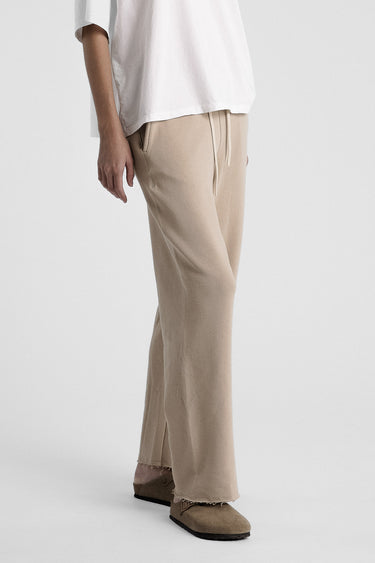 ENDLESS STRAIGHT WHITE PEPPER